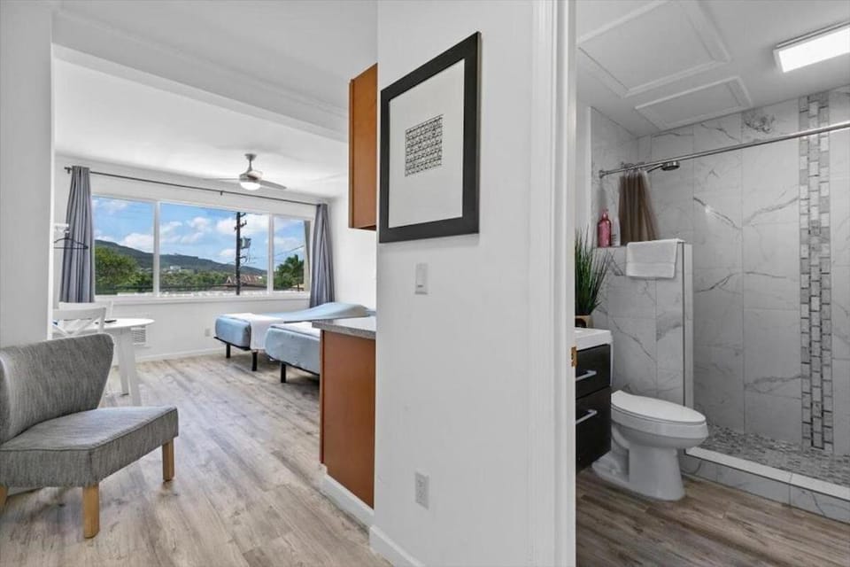 Unit 11 Waena Inn- Newly Renovated Maui Private Suite Apartment in Wailuku