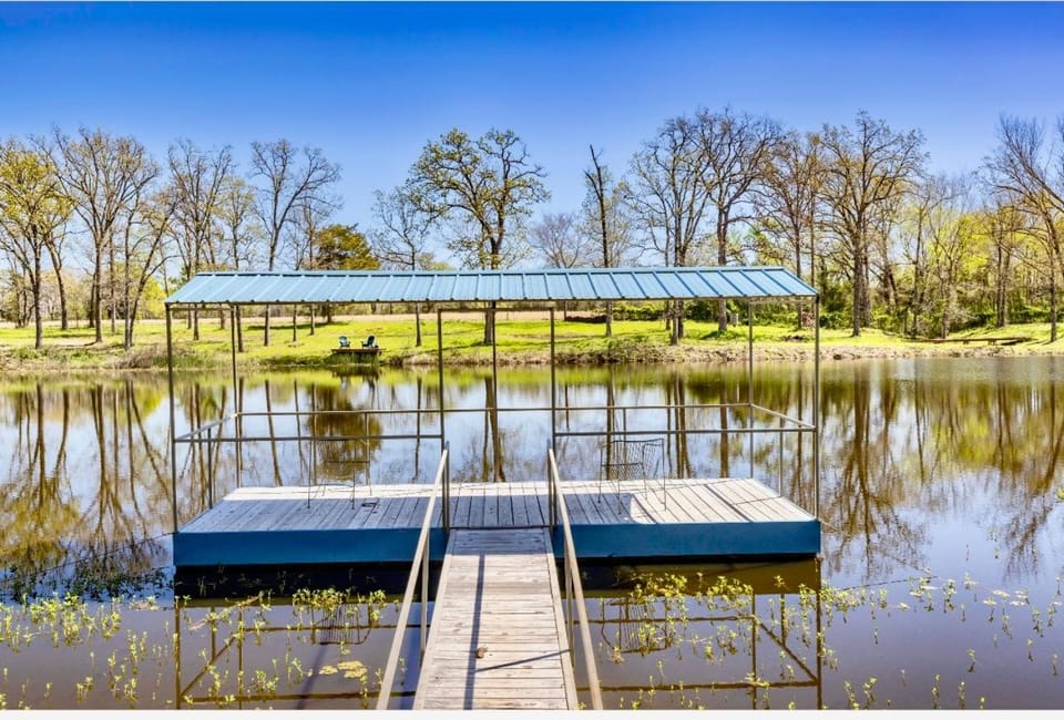 Country Suite Apartment near Lake Fork with Stocked Pond and Walking Trails Apartment in Texas