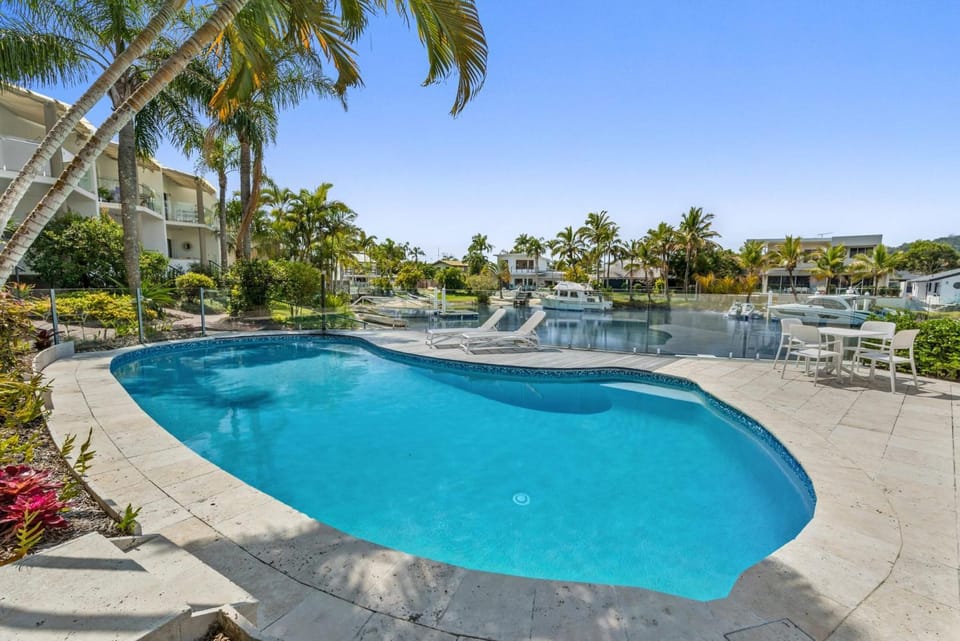 St Tropez 7, Stylish Apartment on the Noosa Waterfront, River Views Apartment in Noosa Heads