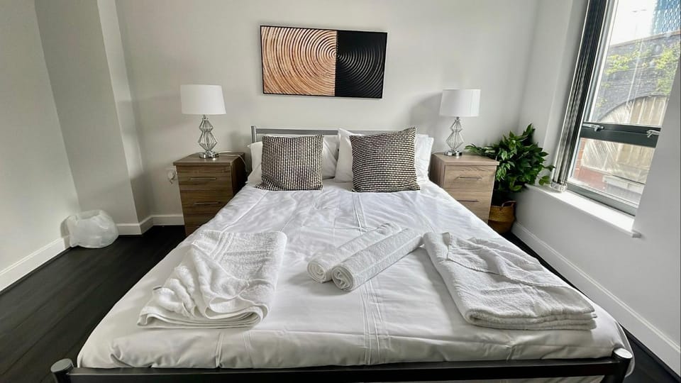 2 Bed Flat Near Deansgate Apartment in Salford