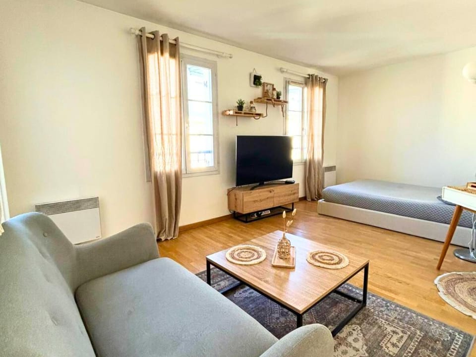 Studio cosy avec Smart TV & Wi-Fi Apartment in Île-de-France