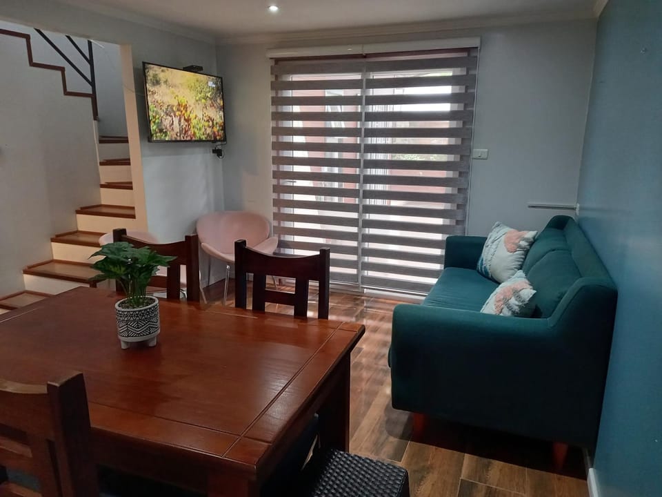 Communal lounge/ TV room, TV and multimedia, Living room, Seating area, Dining area, Evening entertainment