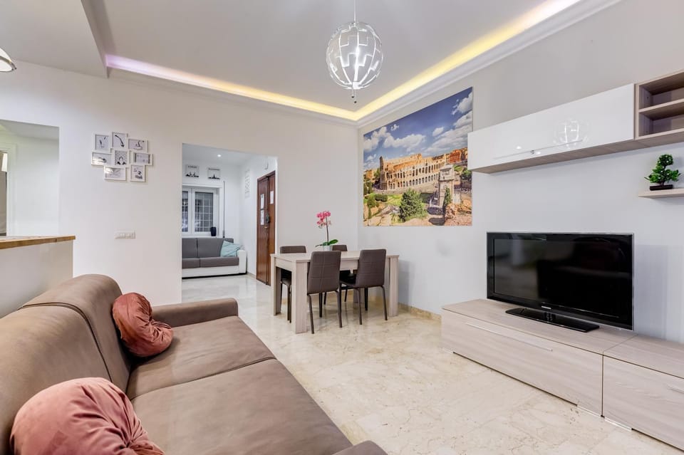 TV and multimedia, Seating area