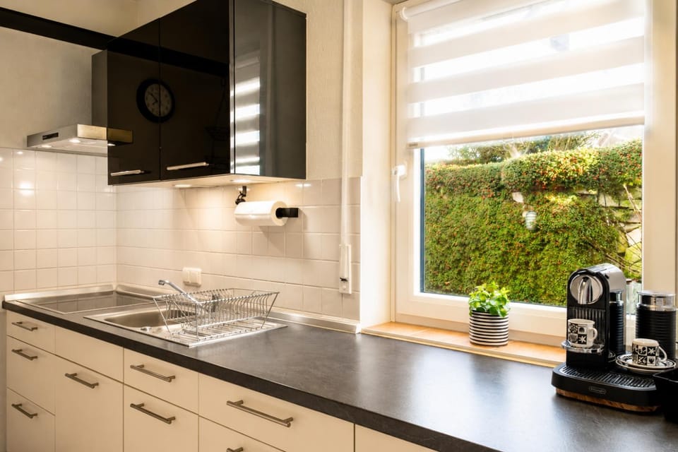 Kitchen or kitchenette, kitchen