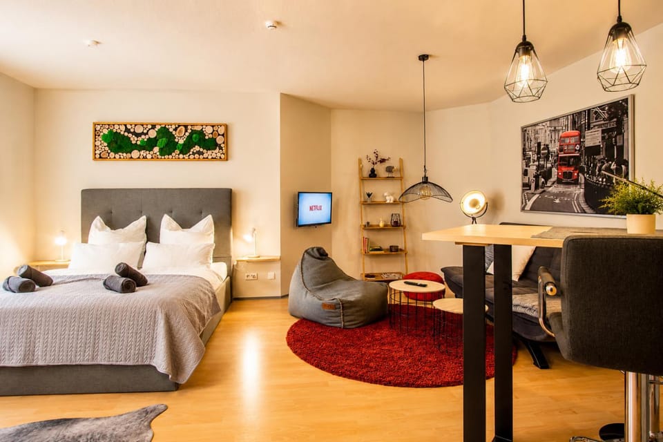 Living room, Dining area, Bedroom