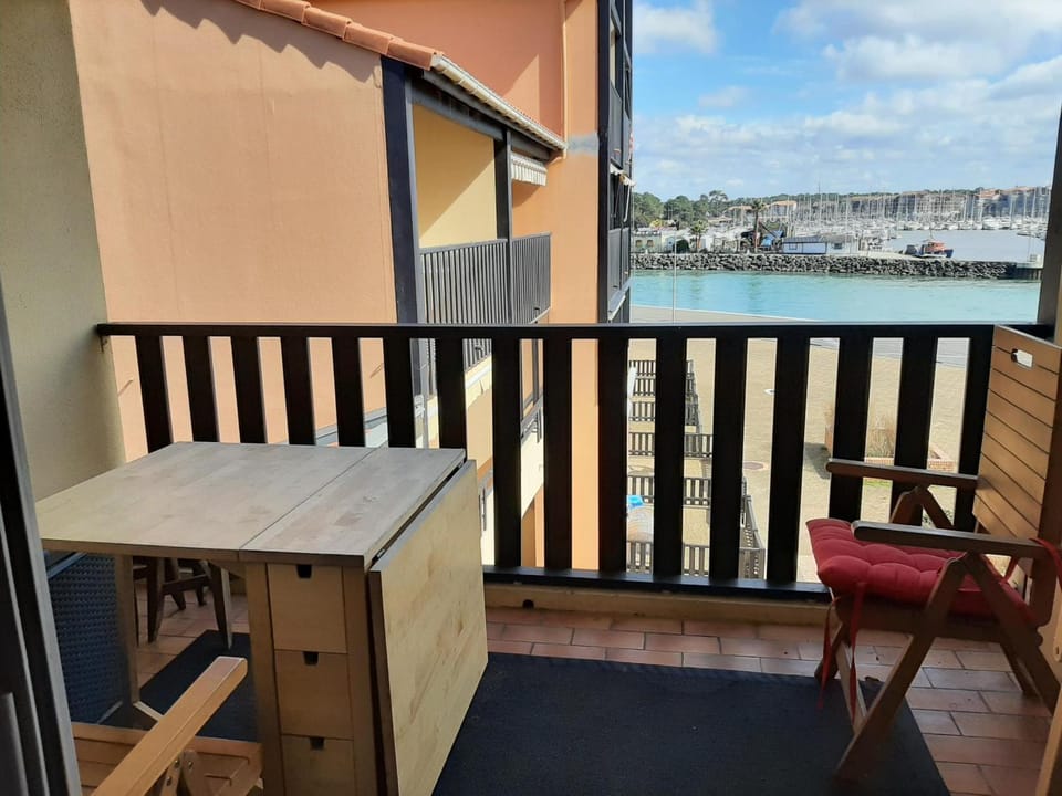 Duplex cosy avec piscine et parking à Capbreton - FR-1-239-870 Apartment in Hossegor