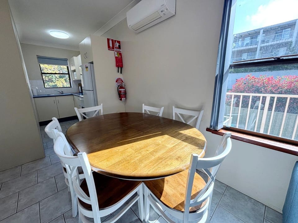 Dunbar Court Unit 8 - Bring your own linen Apartment in South West Rocks