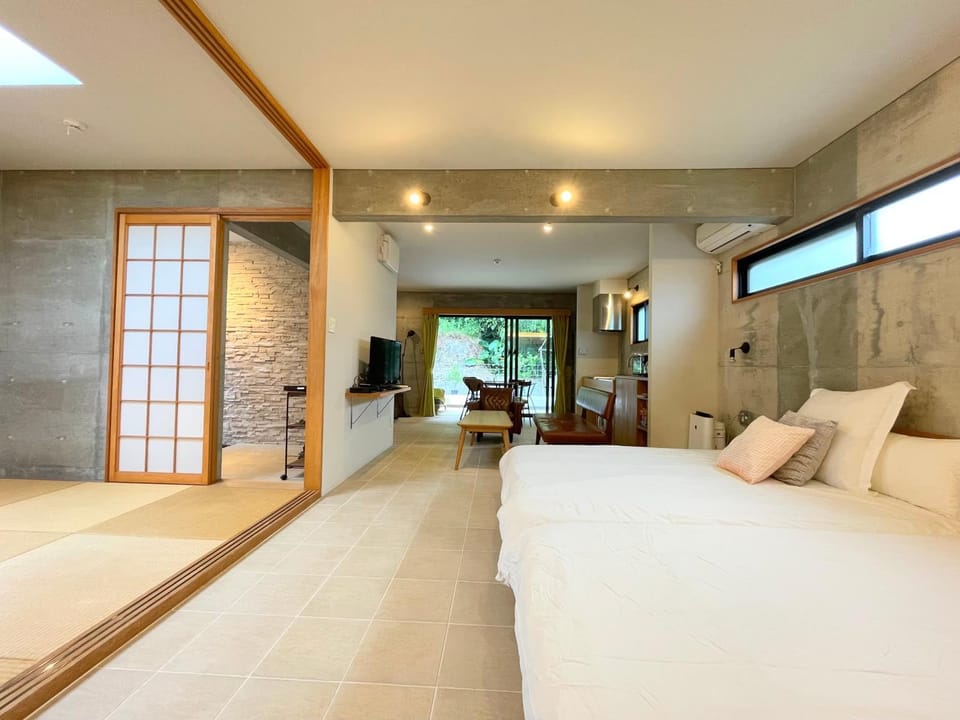 Seating area, Bedroom