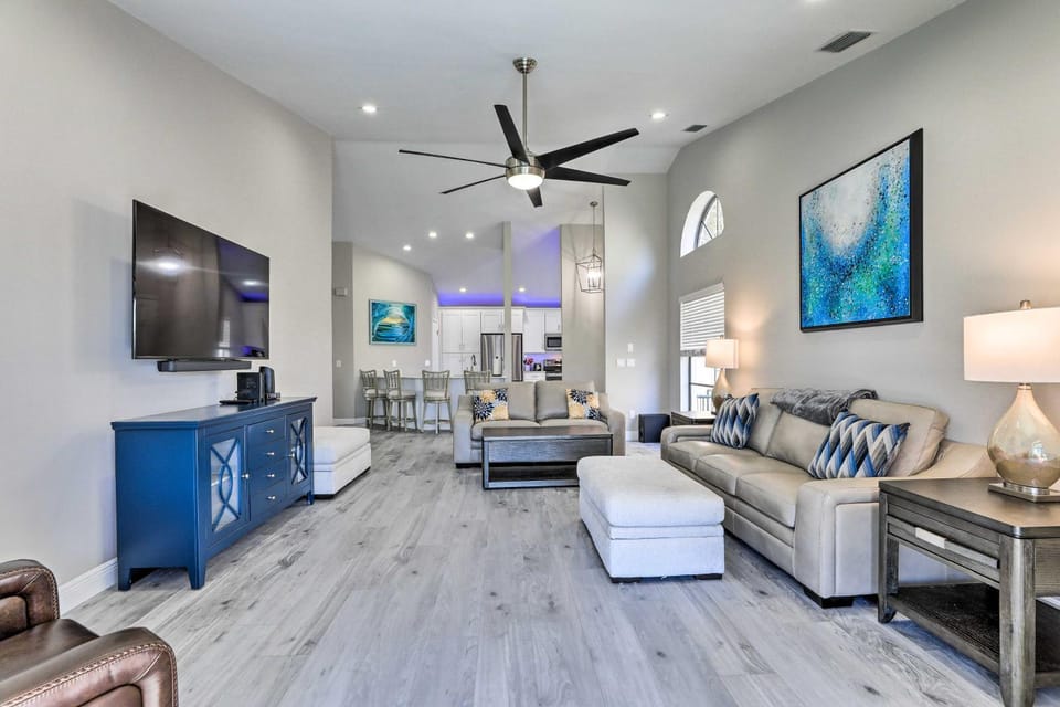 Private Dock & Saltwater Pool: Apollo Beach House House in Apollo Beach