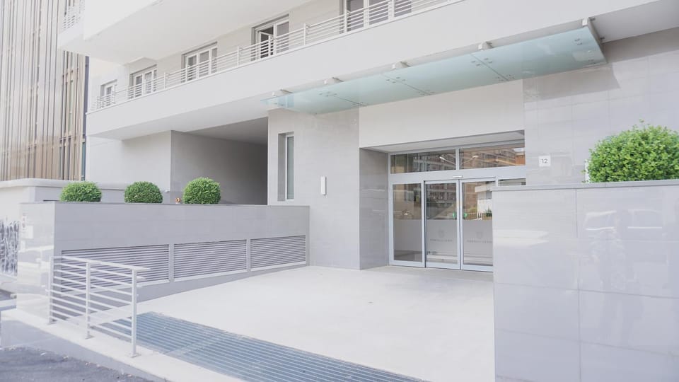 Property building, Facade/entrance
