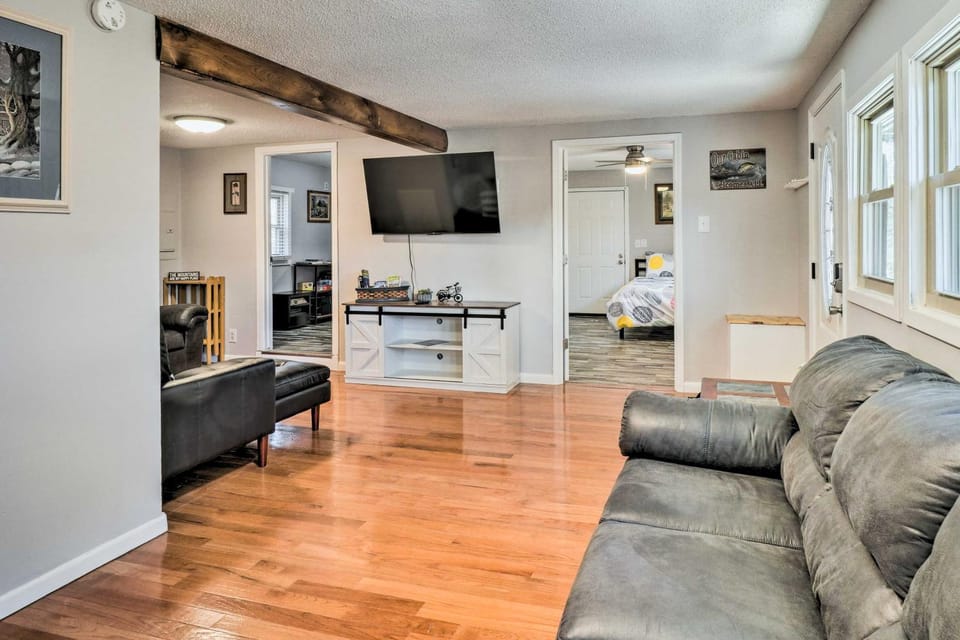 Pigeon Forge Cabin w/ Private Hot Tub & Gas Grill Cabin in Pigeon Forge