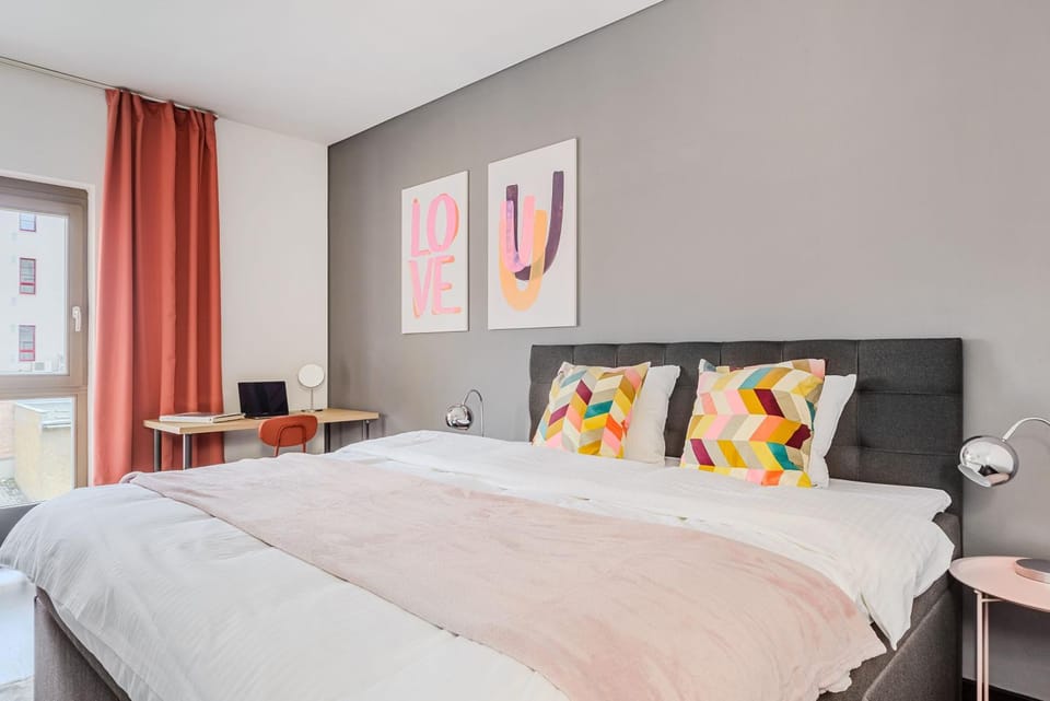 Bed, Bedroom