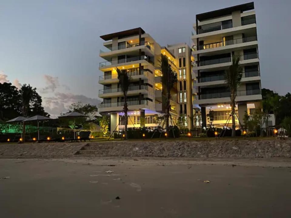 Property building, Night