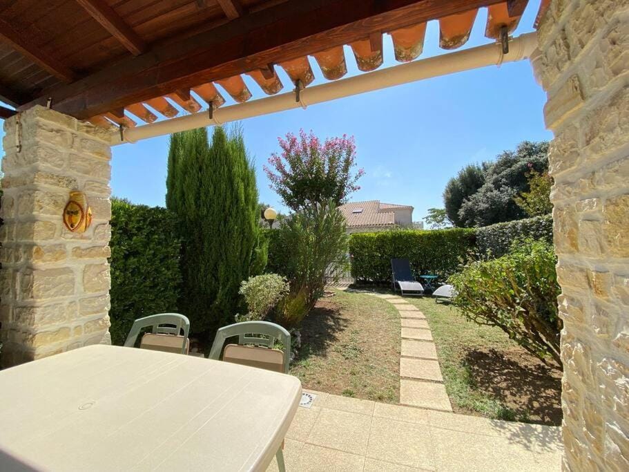 Patio, Garden, Garden, Balcony/Terrace, Dining area, Garden view