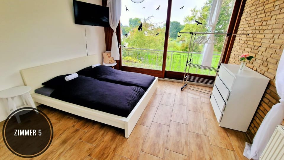 Appartement 4 Personen - Zimmer in Wohnung, zentral, ruhig, modern Apartment in North Rhine-Westphalia