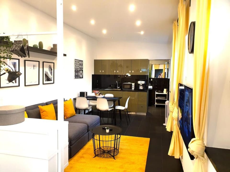 Cosy Studio with Private Parking Apartment in Hamburg