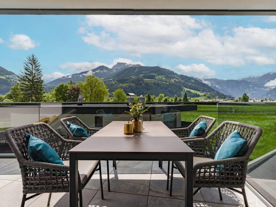 Balcony/Terrace, Seating area