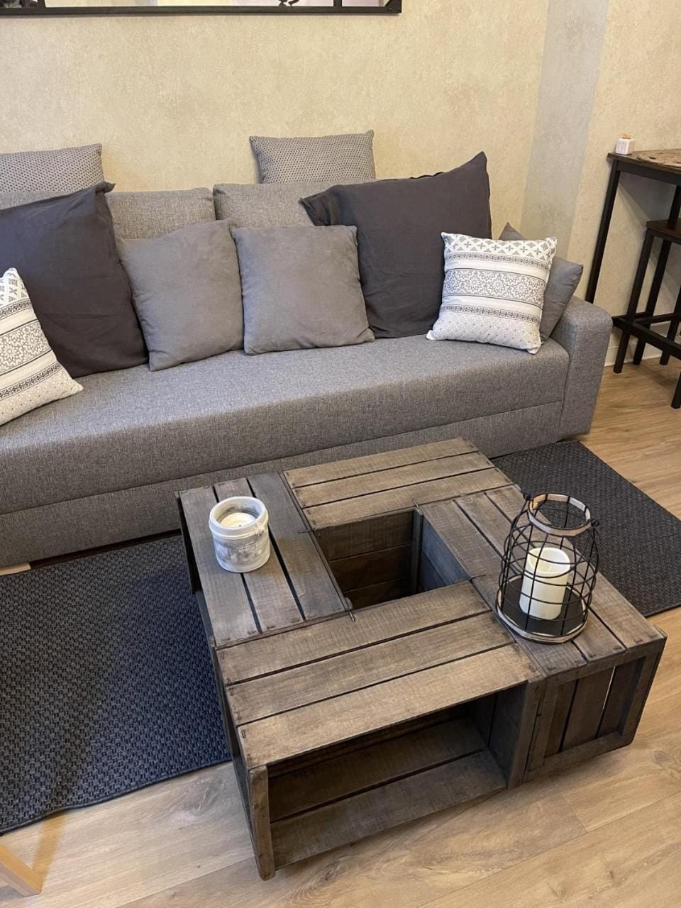 Living room, Seating area