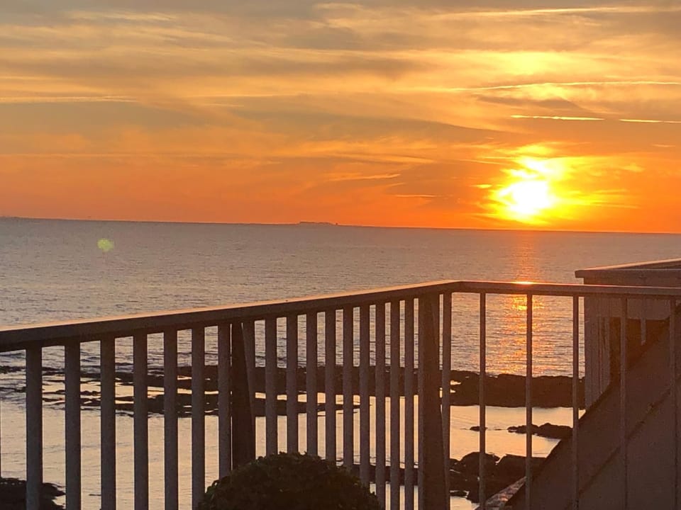 View (from property/room), Balcony/Terrace, Sea view, Sunset