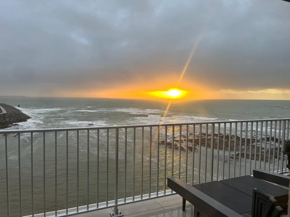 Balcony/Terrace, Sea view, Sunset