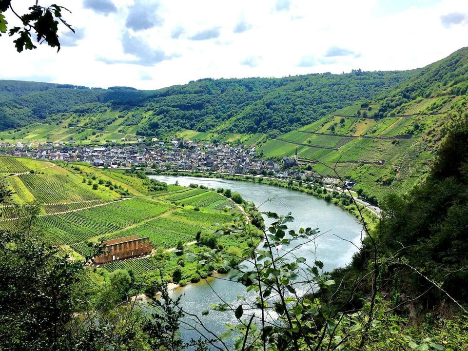 Nearby landmark, Natural landscape