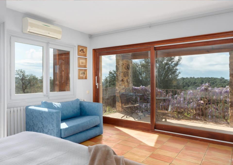 Garden, Photo of the whole room, Bedroom