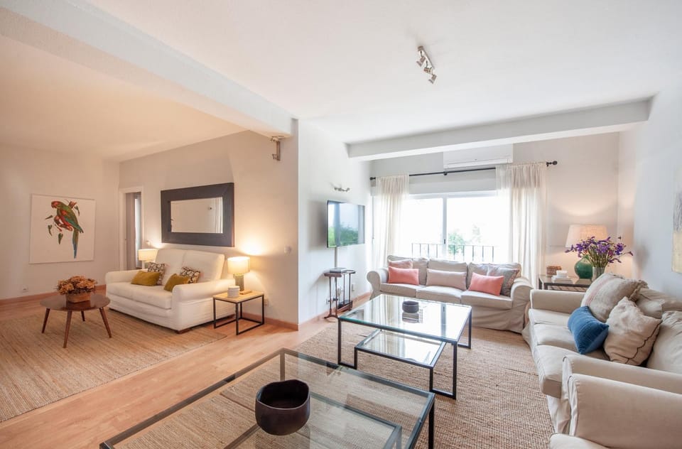 One&Lux Aire - Spacious and Bright Apartment in the Heart of Seville Apartment in Seville
