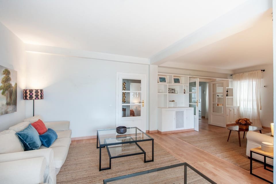 One&Lux Aire - Spacious and Bright Apartment in the Heart of Seville Apartment in Seville