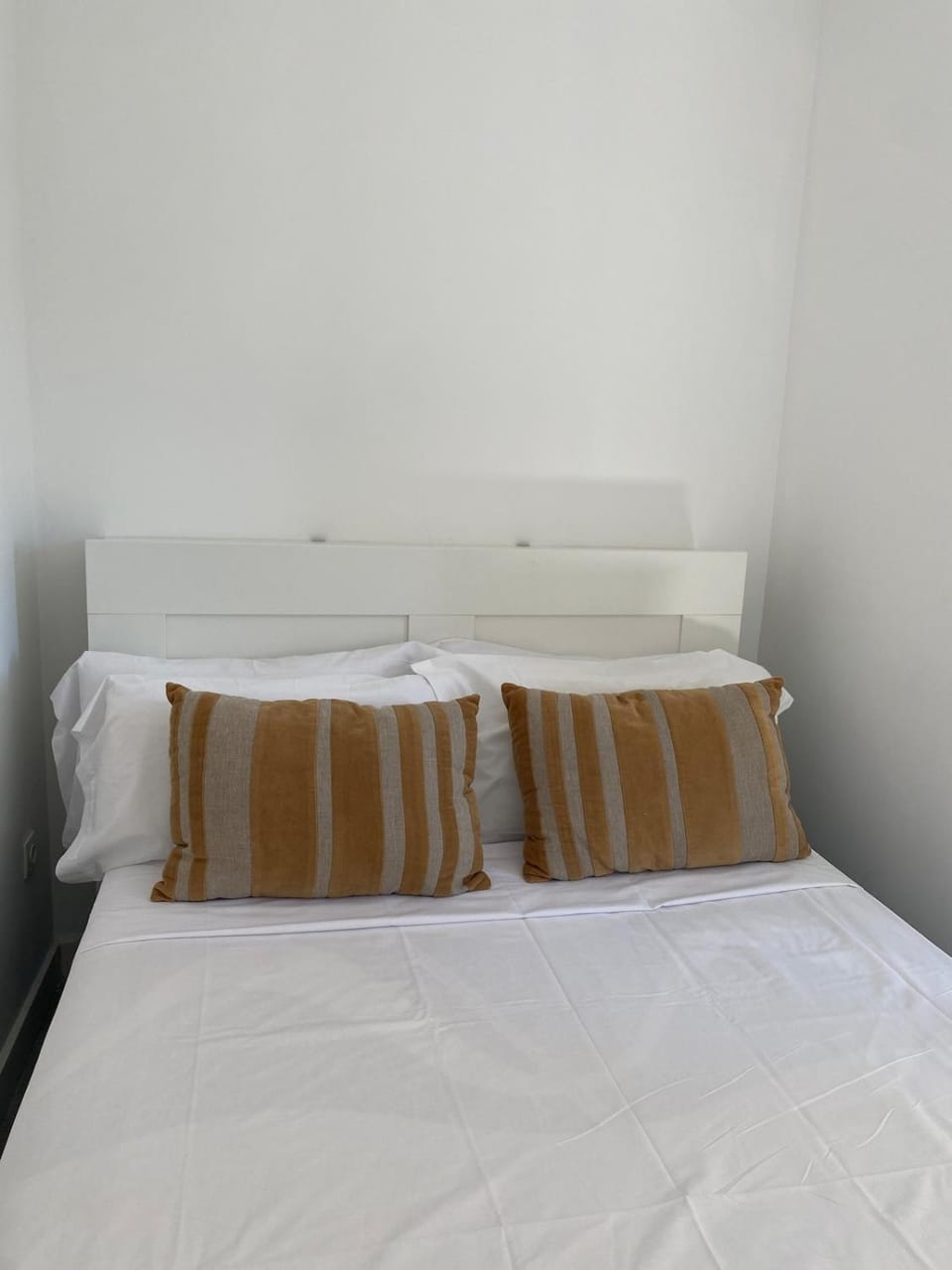 Steps to Beach, Cafés & Remote Work Desk Apartment in Malaga