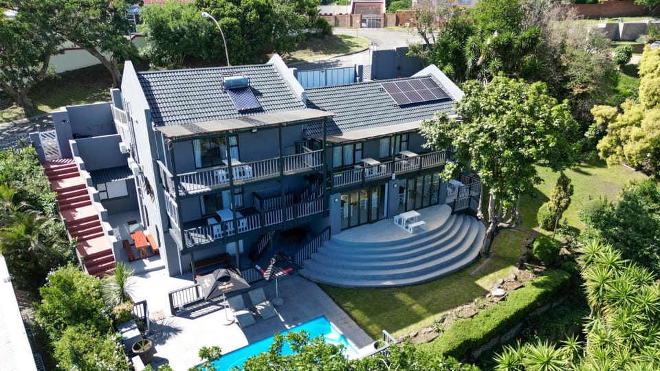 Property building, Bird's eye view, Garden, Garden view, Pool view, Swimming pool