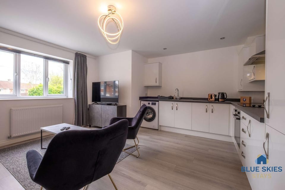 Rosebank Court by Blue Skies Stays Apartment in England