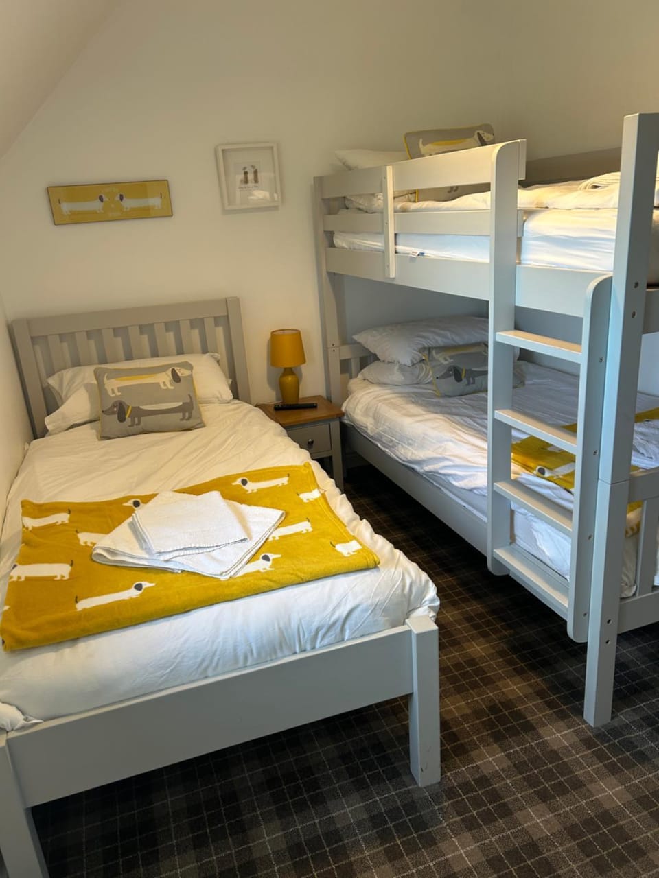 Hotdog House Filey Detached Pet Friendly Eco-House House in Primrose Valley