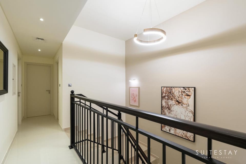 5 Bedroom Villa in Community Villa in Dubai