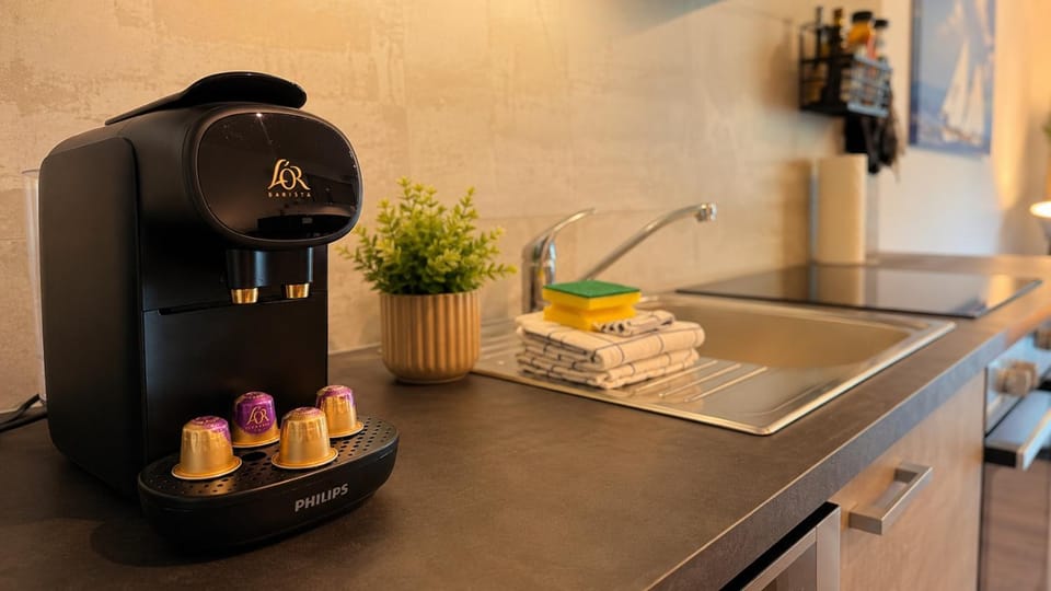 Coffee/tea facilities, kitchen