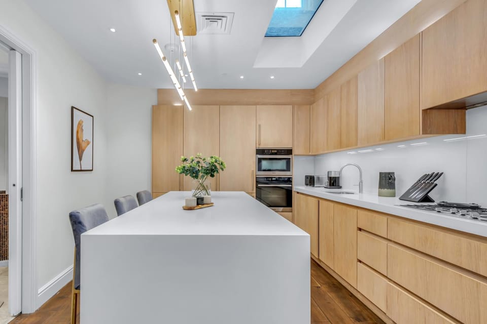 Kitchen or kitchenette, minibar, pet friendly, stove, toaster