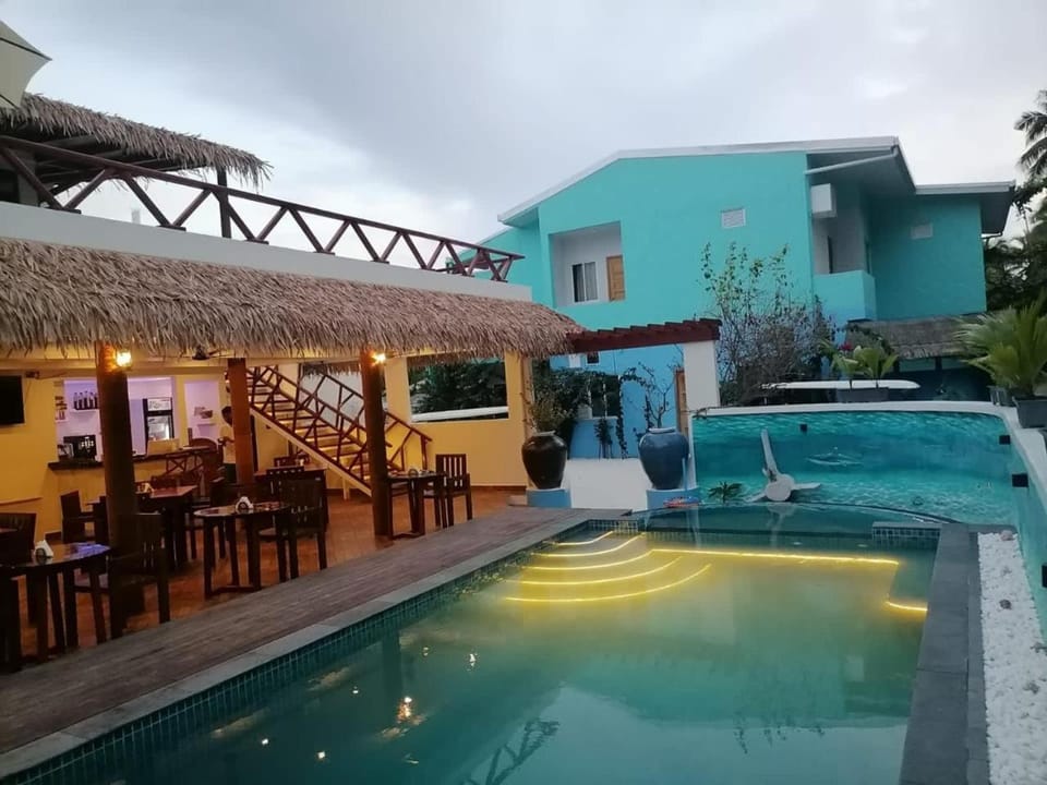 Property building, Restaurant/places to eat, Kids's club, Swimming pool, Breakfast
