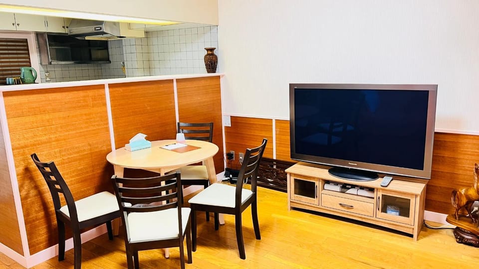 Communal lounge/ TV room, TV and multimedia, Kitchen or kitchenette, Living room, minibar