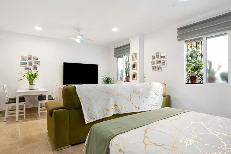 Living room, Bedroom