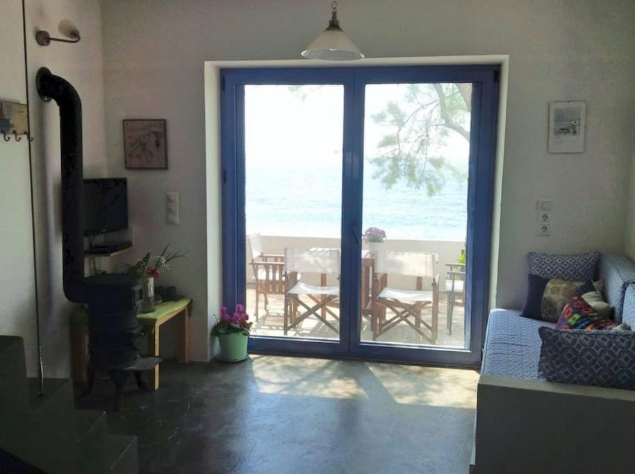 Floras Charming Waterfront House House in Decentralized Administration of the Aegean