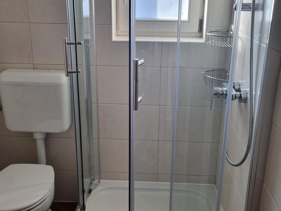 Leut Bed and Breakfast in Lika-Senj County