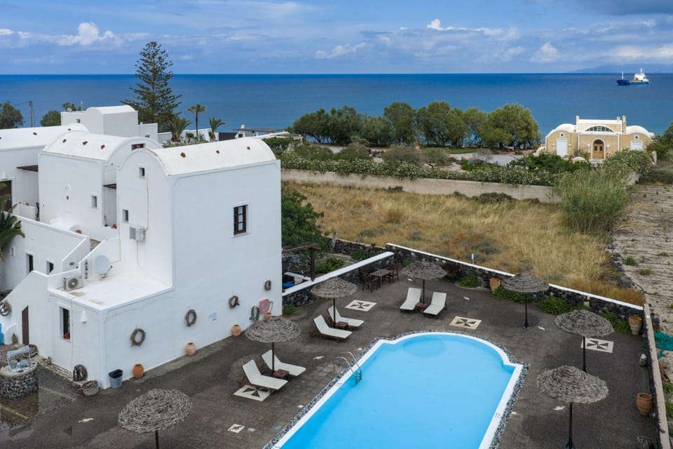 Property building, Bird's eye view, Sea view, Swimming pool