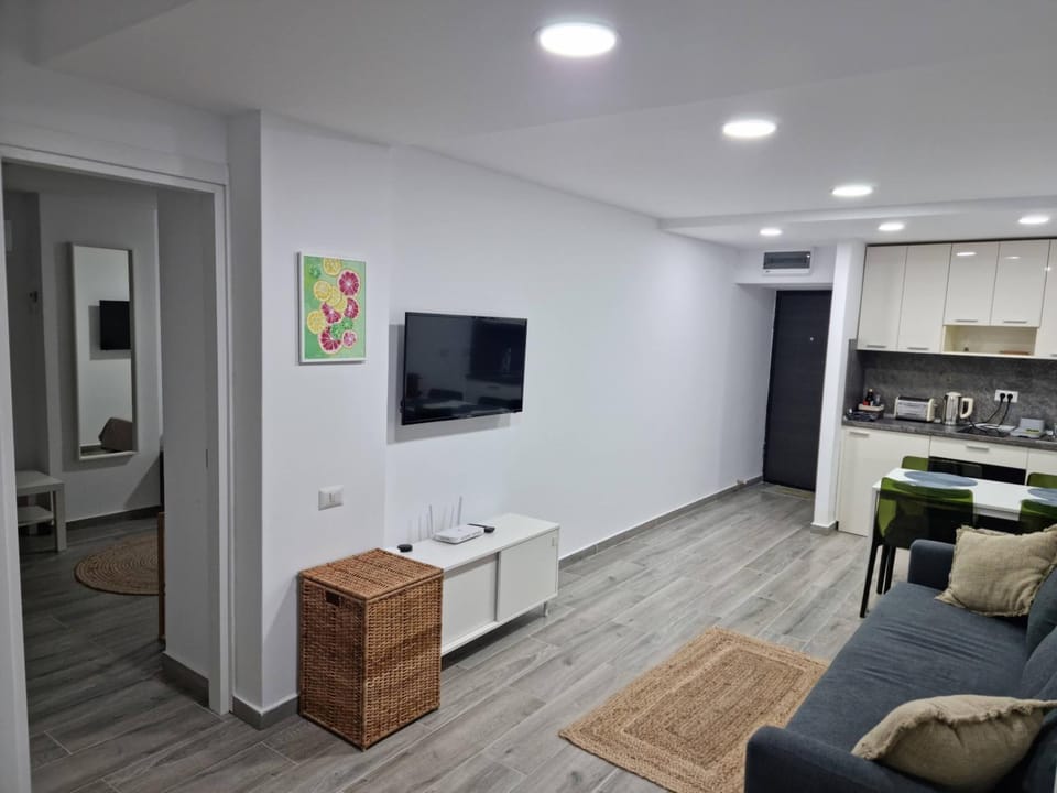 TV and multimedia, Living room, Dining area, minibar