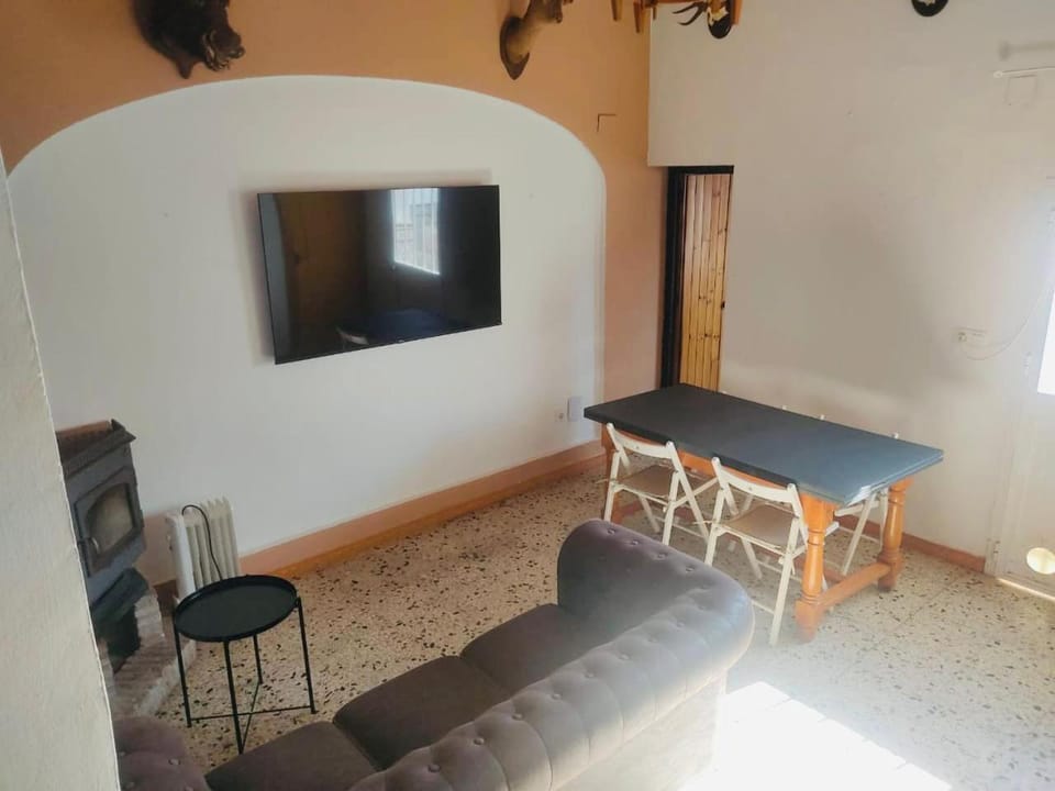 TV and multimedia, TV and multimedia, Living room, Seating area, Dining area, Evening entertainment