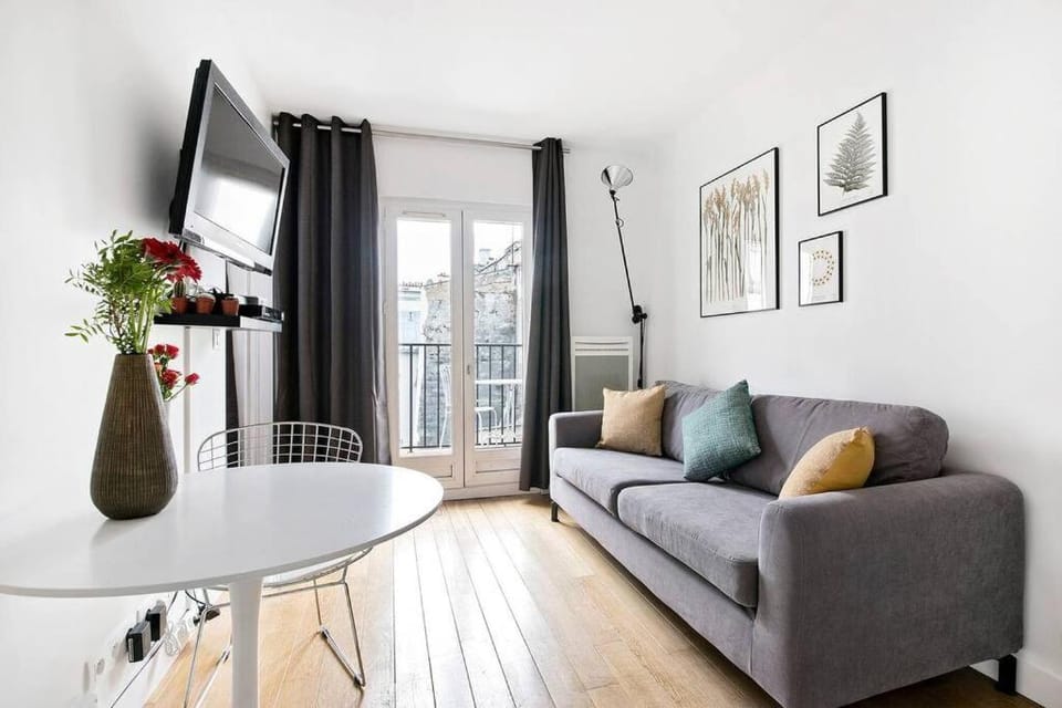 Superbe studio avec balcon au coeur de Montorgueil Apartment in Paris