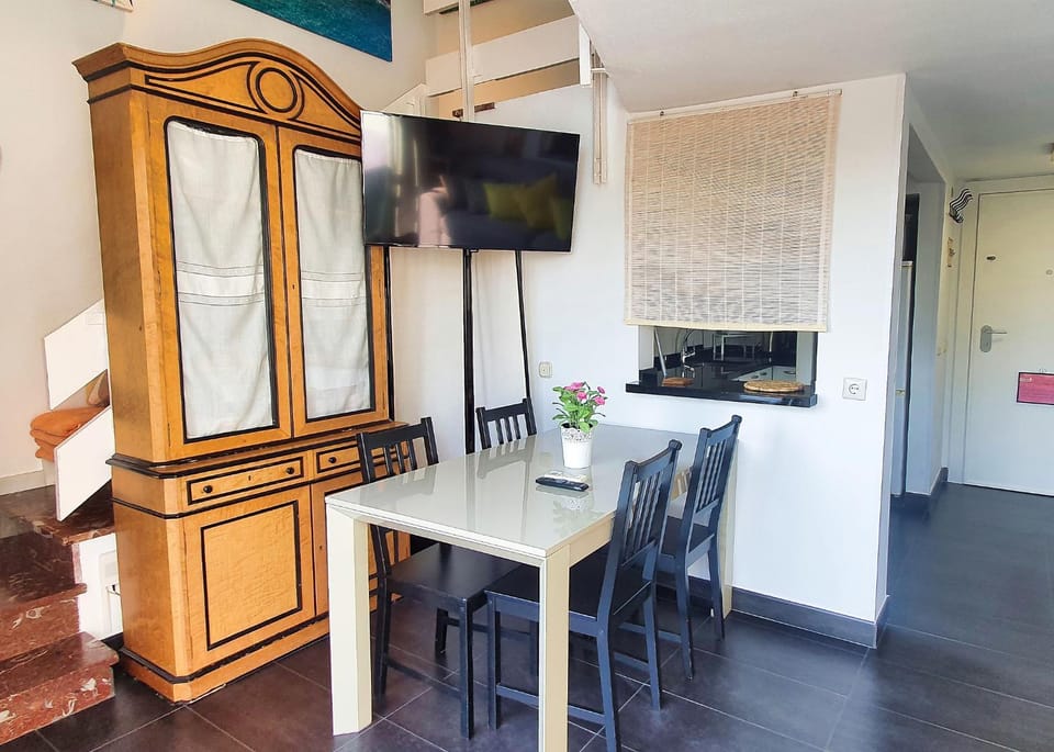 TV and multimedia, Dining area