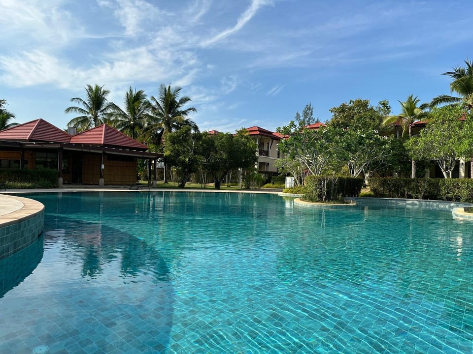 Day, Natural landscape, Garden, Garden view, Pool view, Swimming pool, sunbed