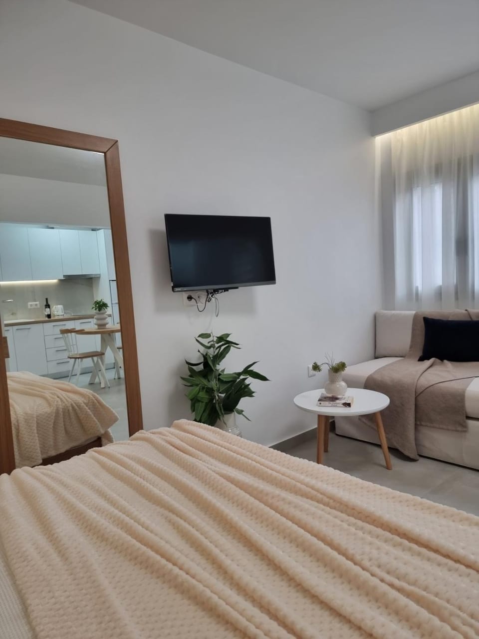 Seating area, Bedroom