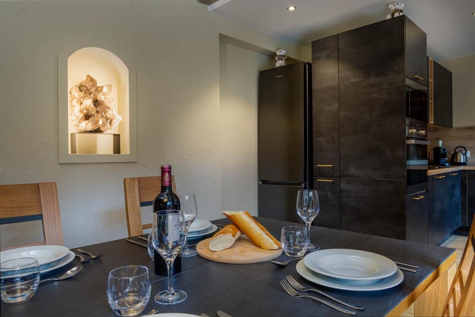 Food and drinks, Dining area