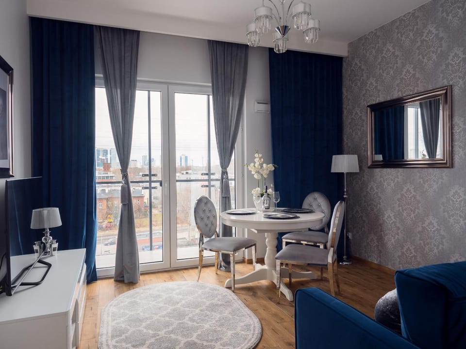 TV and multimedia, Living room, Seating area, hair dresser