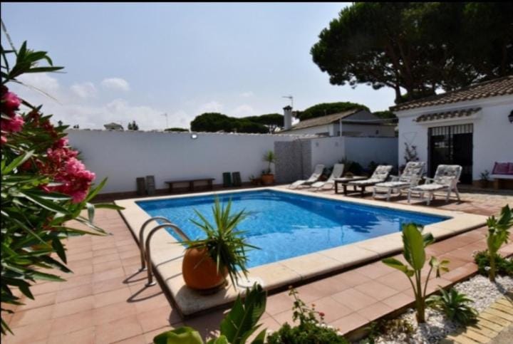 Villa Mencal Villa in Chiclana de la Frontera